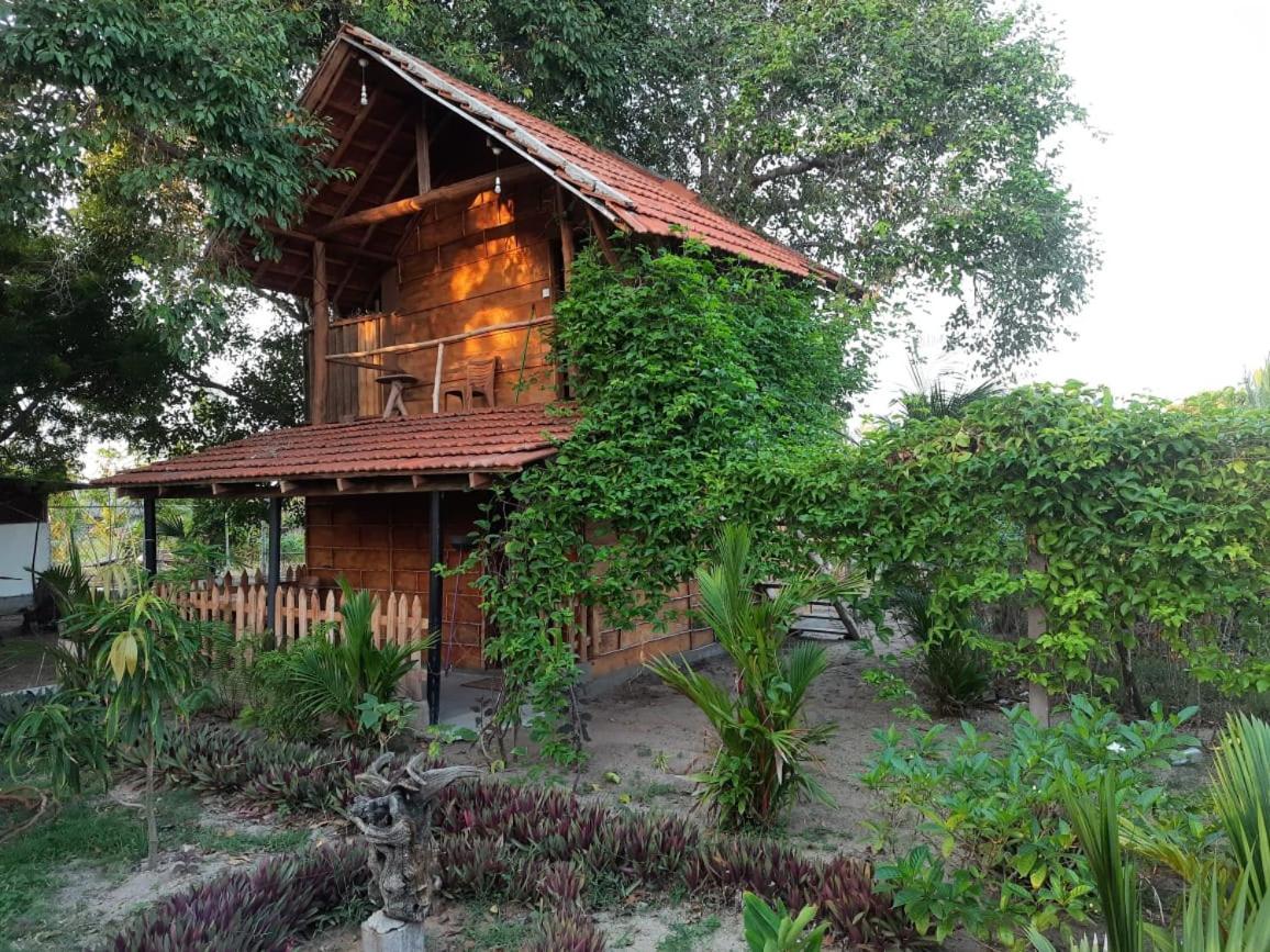 Beach Lagoon Parans Hotel Arugam Bay Bagian luar foto