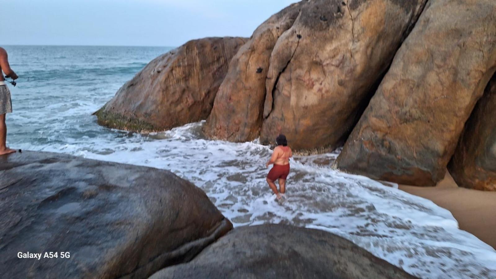 Beach Lagoon Parans Hotel Arugam Bay Bagian luar foto