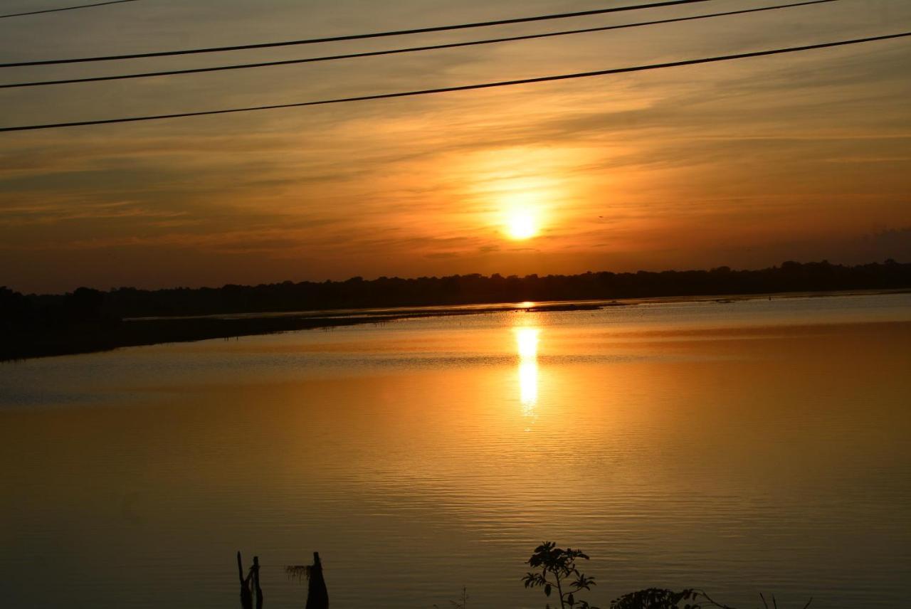 Beach Lagoon Parans Hotel Arugam Bay Bagian luar foto